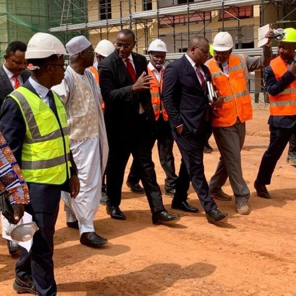 Logements sociaux d&rsquo;Ekoko II et Nkolmeyos : les entreprises Impresa Pizzarotti et C. S.P.A accélèrent les travaux